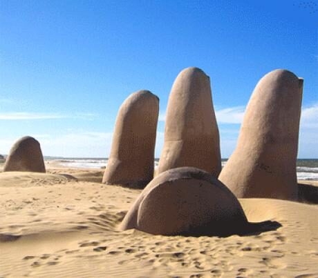 FOTO: Socha ruky, Punta del Este
