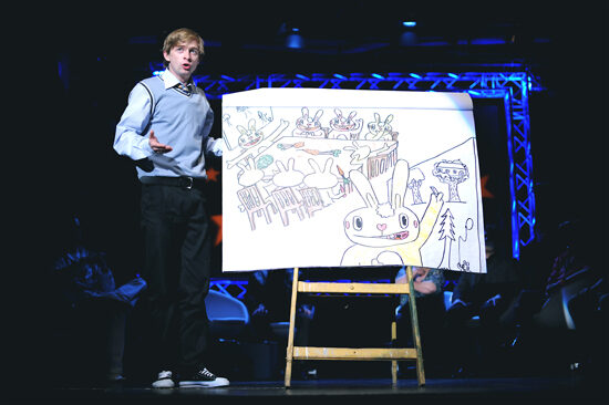 FOTO: Lukáš Příkazký v představení Superčlověk v divadle Rokoko