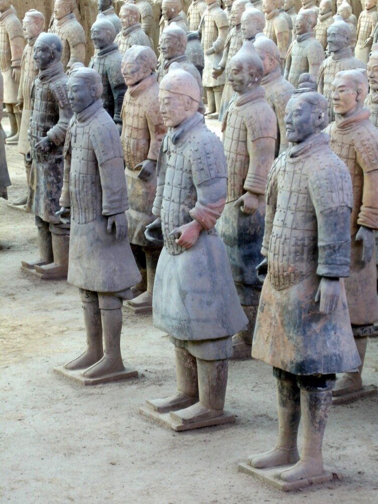 FOTO: Unikátní sochy z terracotty