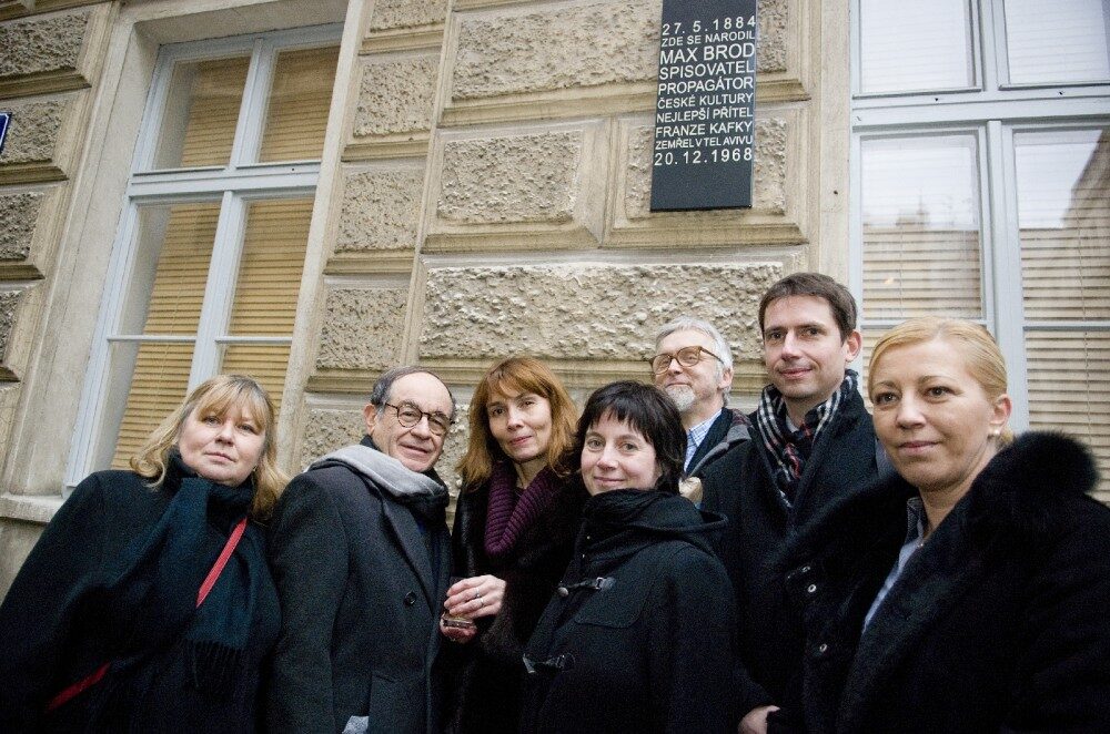 FOTO: pamětní deska Maxi Brodovi