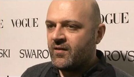 FOTO: Návrhář Hussein Chalayan