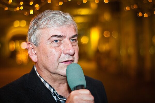 FOTO: Miroslav Donutil na křtu DVD Sluha dvou pánů v kavárně Platýz