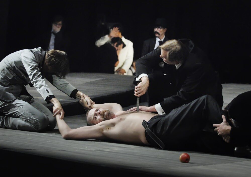 FOTO: Shylock bere svou libru masa