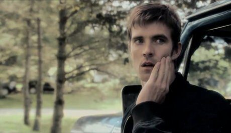 Překvapený Nathan může cítit pouze Audrey