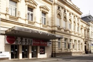 FOTO: Budova Divadla Jiřího Myrona