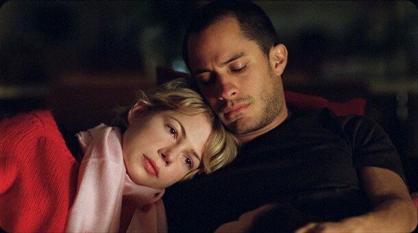 FOTO: Michelle Williams a Gael García Bernal ve filmu Mamut