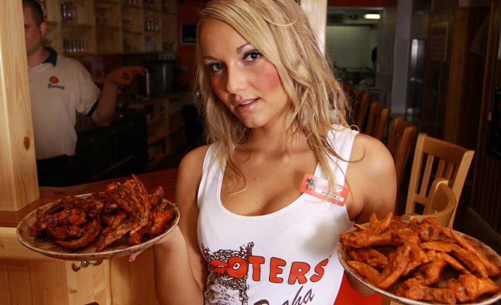 FOTO: Hooters v Čechách