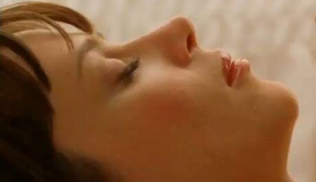 Anna Friel jako Chuck čeká na vzkříšení