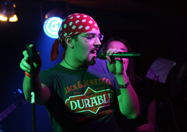 Zpěvák kapely Zelená konev