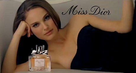 FOTO: Natalie Portman v reklamě na vůni Miss Dior