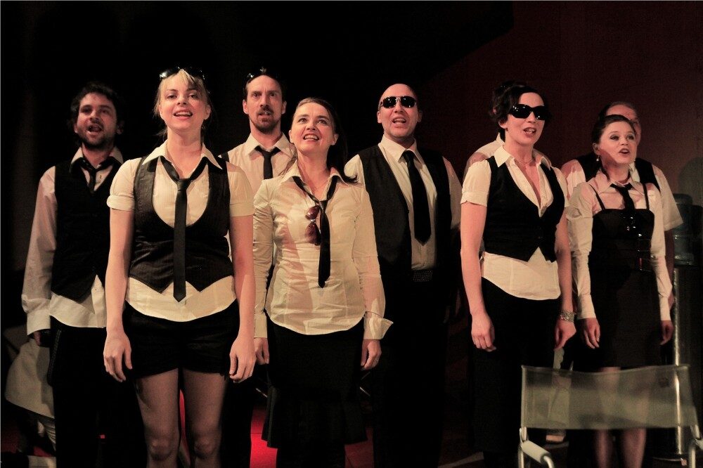 Foto: Herci Švandovo divadla v představení Gottland