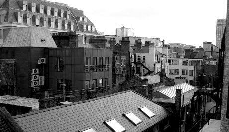 FOTO: Domy, šeď velkoměsta