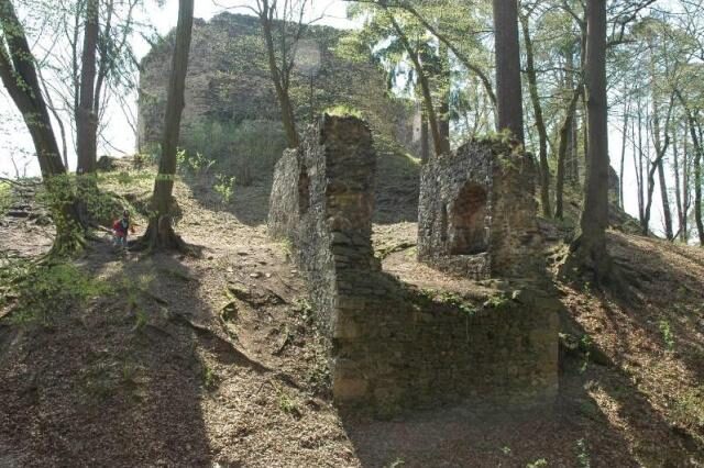 FOTO: hrad Zbořený Kostelec, Týnec nad Labem