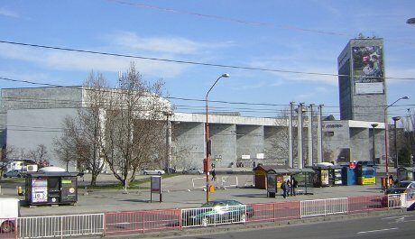 Na první pohled nepříliš lákavá budova Istropolis