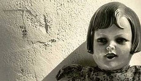 FOTO: Mrtvorozená Eliška Frankensteinová