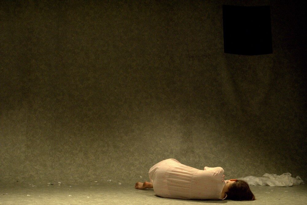 FOTO: Minimalistická scéna