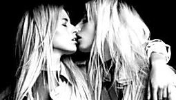 FOTO: Andrej Pejic a Karolina Kurkova