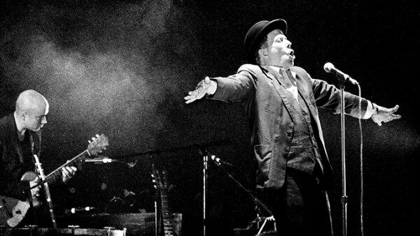 FOTO: Do rokenrolové síně slávy byl uveden i Tom Waits