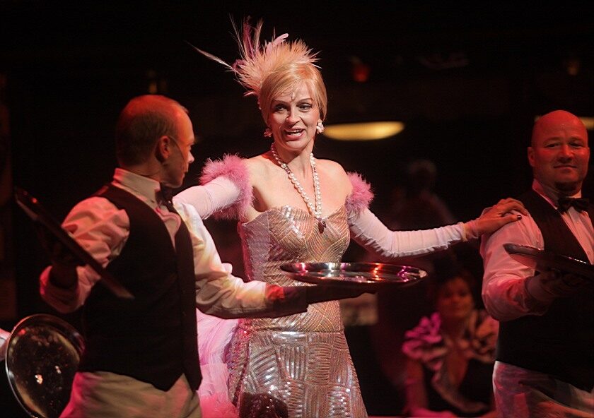 Foto: Ivana Chýlková v titulní roli muzikálu Hello, Dolly!