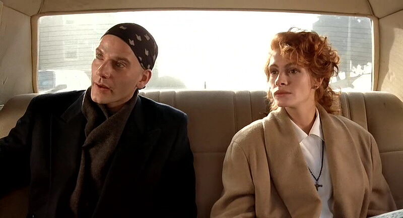 FOTO: Julia Roberts a Campbell Scott ve filmu Zemřít mladý