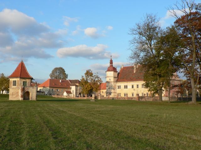 FOTO:Zámek Červené Poříčí