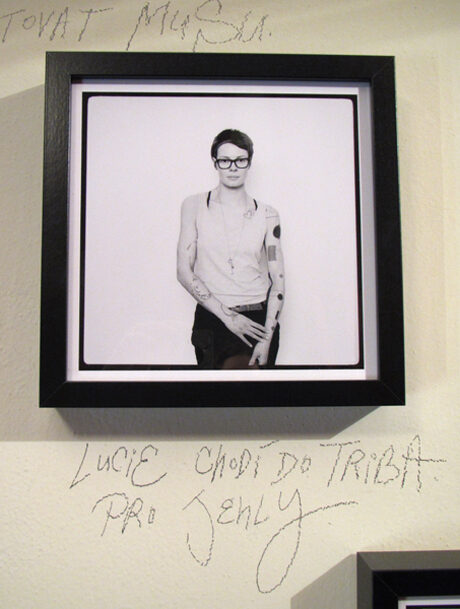 FOTO: vernisáž Choděj do triba, Tribo, 8.4. - 27.5. 2011, fotografie Bet Orten