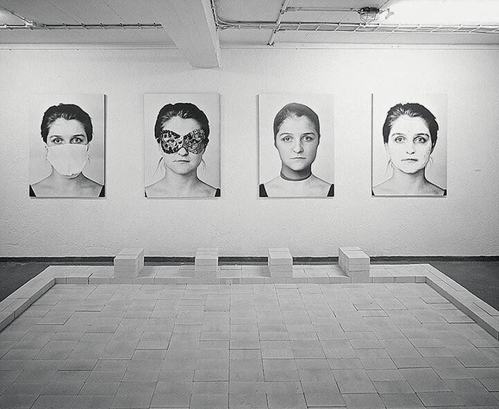 FOTO: Milena Dopitová Čtyři masky, 1992