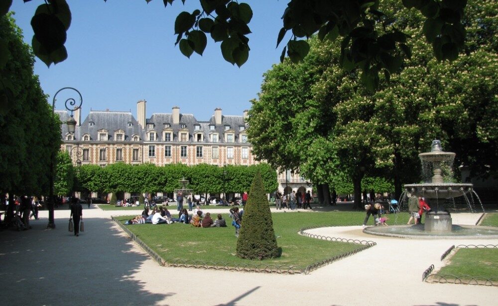 FOTO: Place des Vosges v Paříži