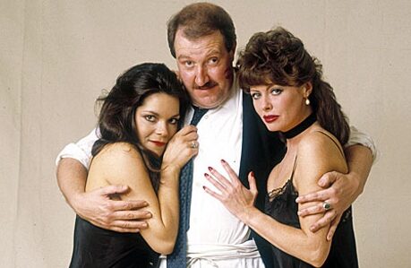FOTO: eriál Haló, haló! herci: Francesca Gonshaw, Gorden Kaye a Vicki Michelle