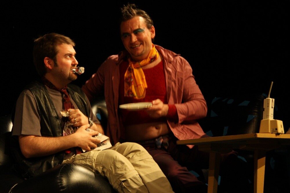 FOTO:Taxikář Jan Novák v podání Tomáše Morávka a soused gay Rostislav Trtík