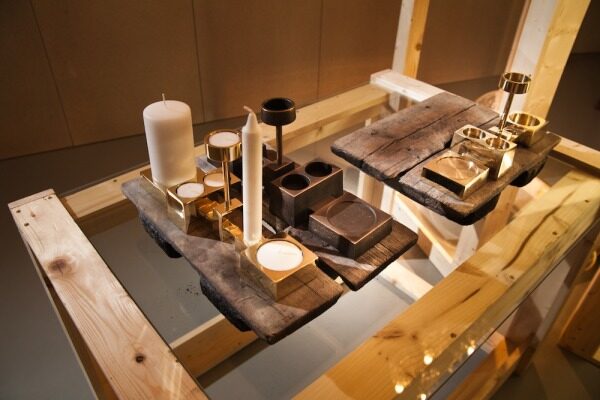 FOTO: kolekce mosazných a bronzových svícnů Handmade Mass Production,Design: studio Folkform