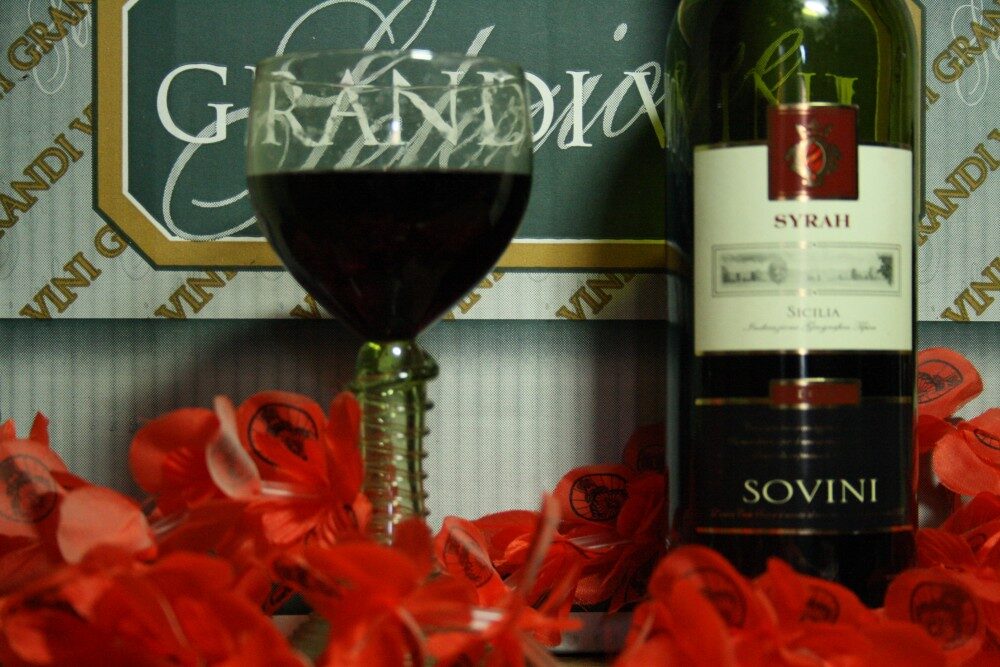 FOTO: Červené víno