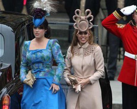 FOTO: Princezny Eugenie a Beatrice na svatbě prince Williama