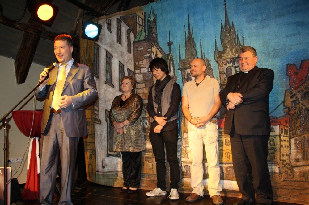 FOTO: Tomio Okamura a jeho hosté.