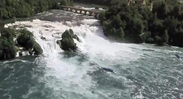 FOTO: Vodopády Rheinfall