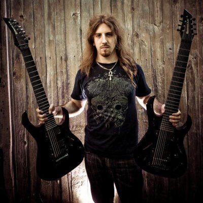 Kytarista Beyond Creation - Simon Girard