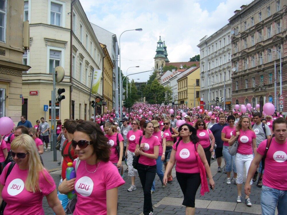 FOTO: Avon Pochod 2011