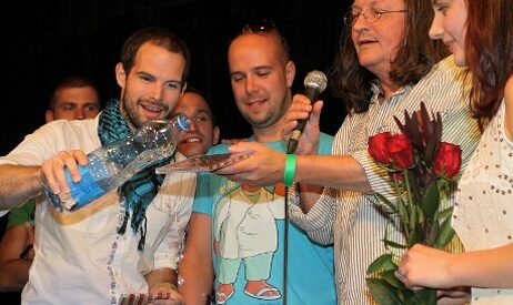 FOTO: Patricie při křtu alba společně se skupinou Nightwork a Ivanem Hlasem