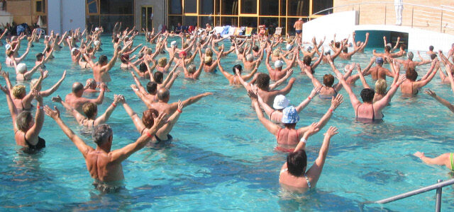 FOTO: Vodní gymnastia