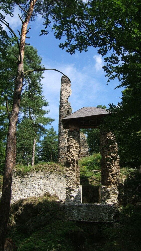 FOTO: Zřícenina hradu Zlenice