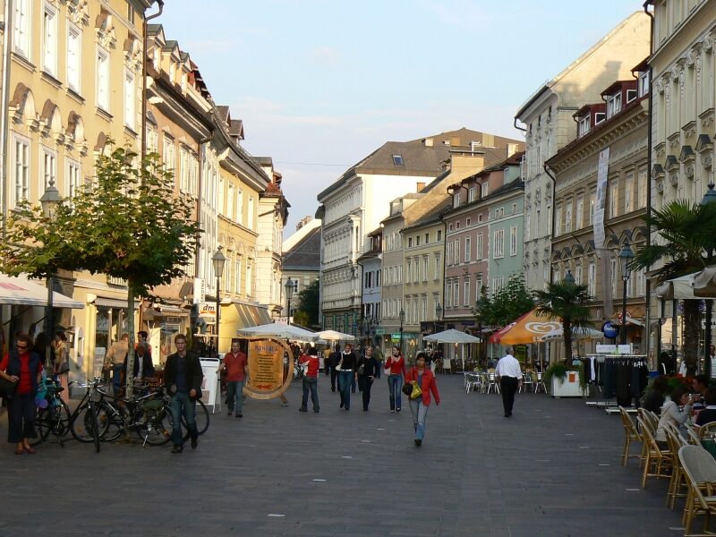 Klagenfurt - ulice s domy