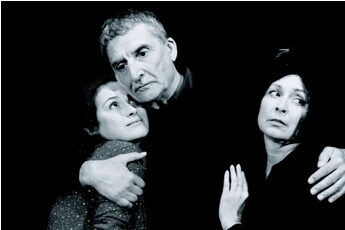 Foto: Štěpánková jako Anna, Huba coby Vogler a Svodová v roli Ráchel