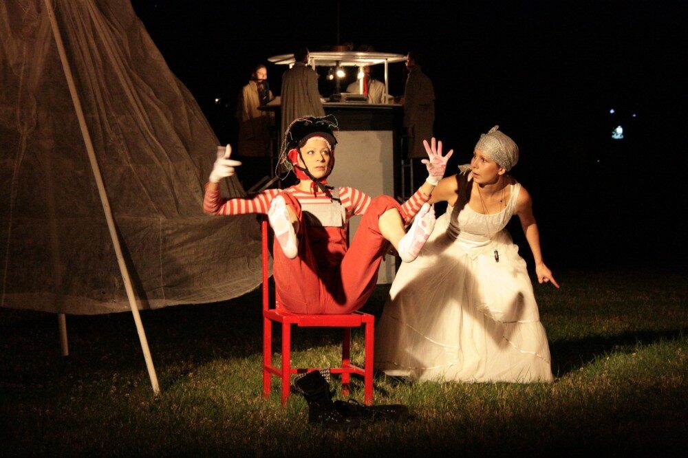 Festival Za dveřmi je Nultý Bod (Teatr Kana)