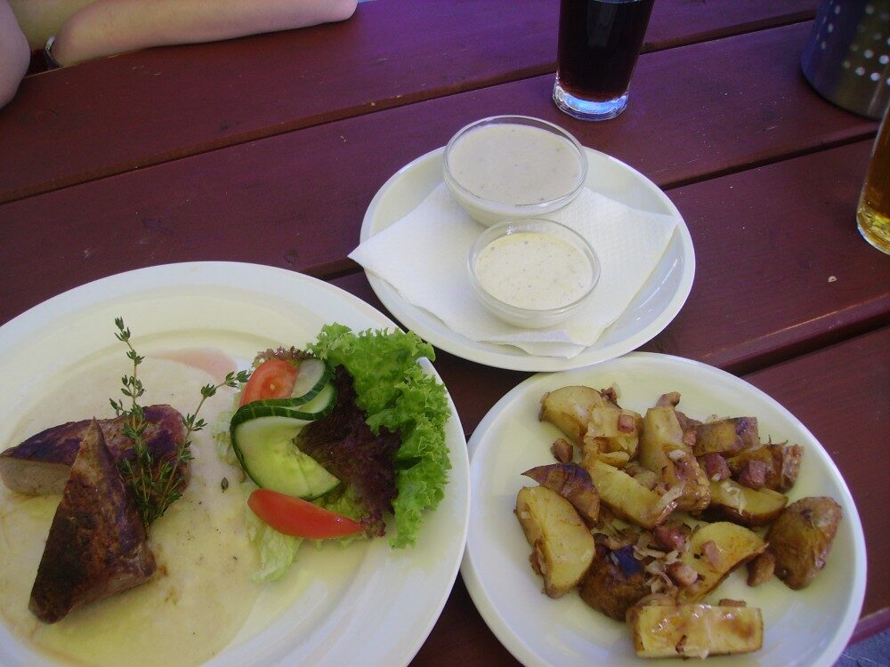 FOTO: Vepřová panenka s česnekovou omáčkou