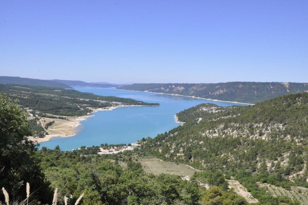 FOTO: jezero Lac de Ste-Croix