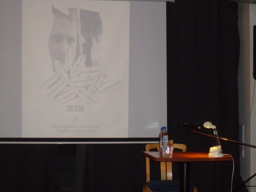 Měsíc autorského čtení 2011