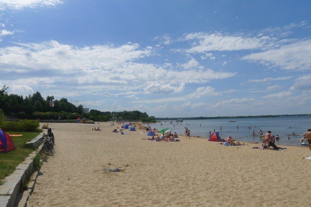FOTO: Písečná pláž na břehu jezera Senftenberg