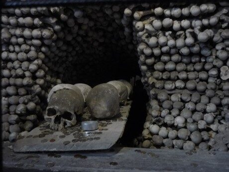 FOTO: Kostnice v kapli Všech svatých