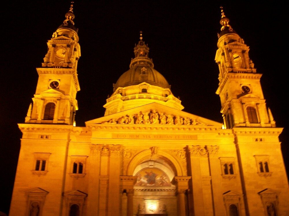 FOTO: Večerní Budapešť, Zdroj: Archiv Moniky Bukáčkové