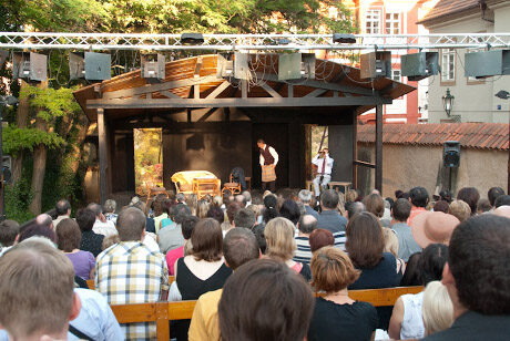 FOTO: Letní scéna Divadla Ungelt